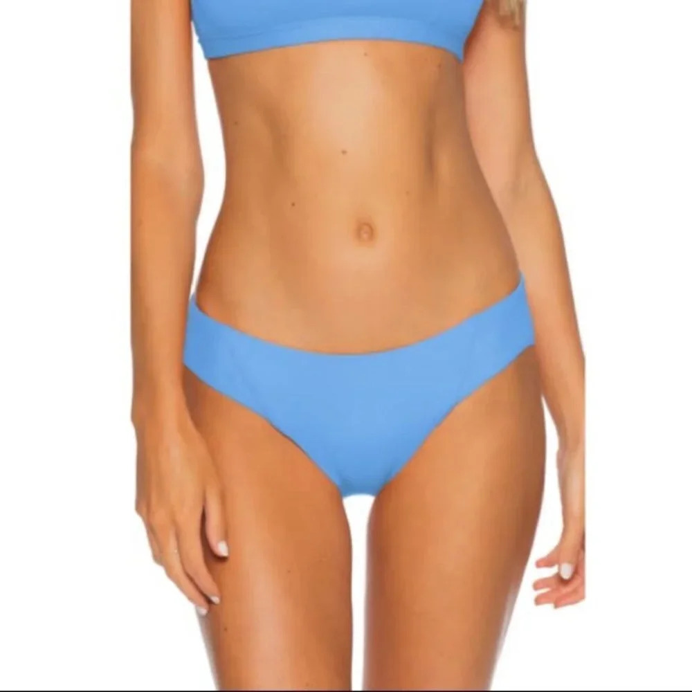 NWOT  Becca Fine Line Ribbed Bikini Bottoms